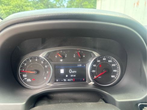 Used 2023 GMC Acadia SLE w/ Driver Convenience Package FWD image 28