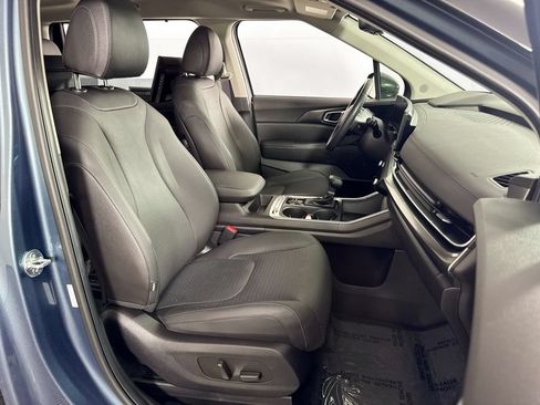 Used 2025 Kia Carnival SX Prestige FWD image 38