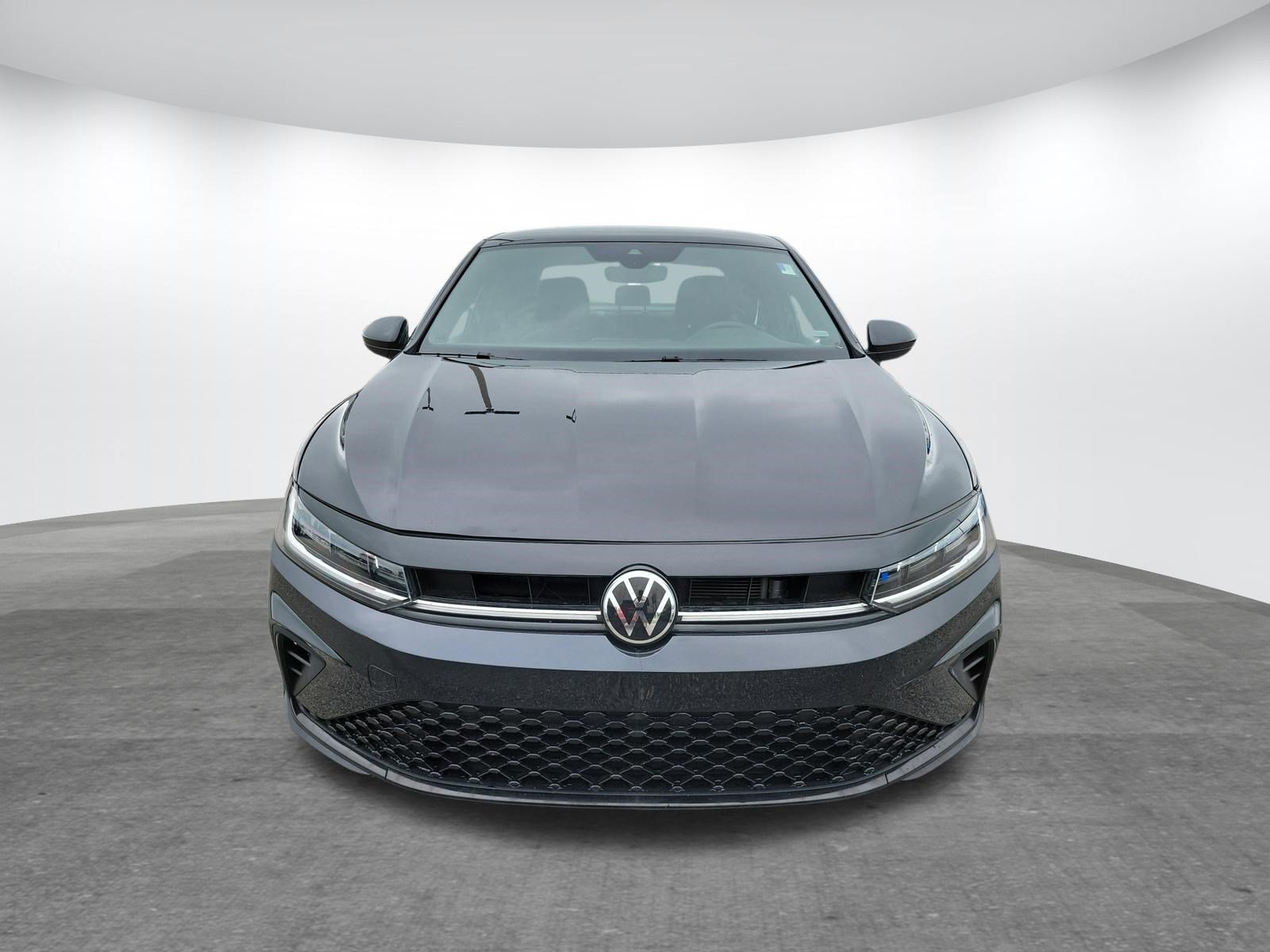 Used 2025 Volkswagen Jetta Sport FWD image 2