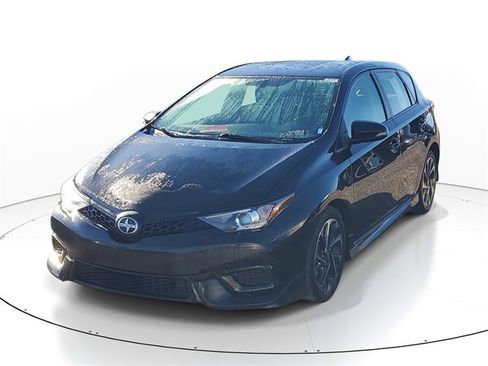 Used 2016 Scion iM image 2