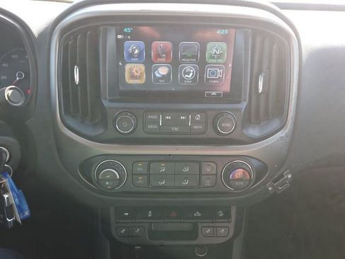 Used 2018 Chevrolet Colorado Z71 image 24