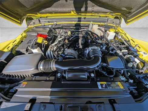 Used 2023 Jeep Gladiator Mojave w/ Cold Weather Group image 19