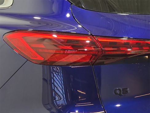 Used 2025 Audi Q5 2.0T Premium Plus w/ Premium Plus image 35