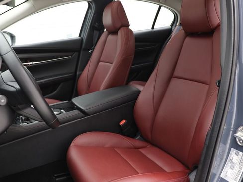 Used 2025 MAZDA MAZDA3 s image 15