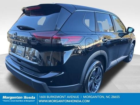 Used 2024 Nissan Rogue SV image 9