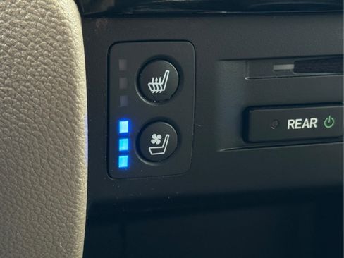 Used 2017 Honda Pilot Elite image 19