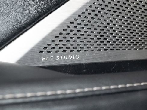 Certified 2023 Acura MDX SH-AWD w/ Technology Package image 9