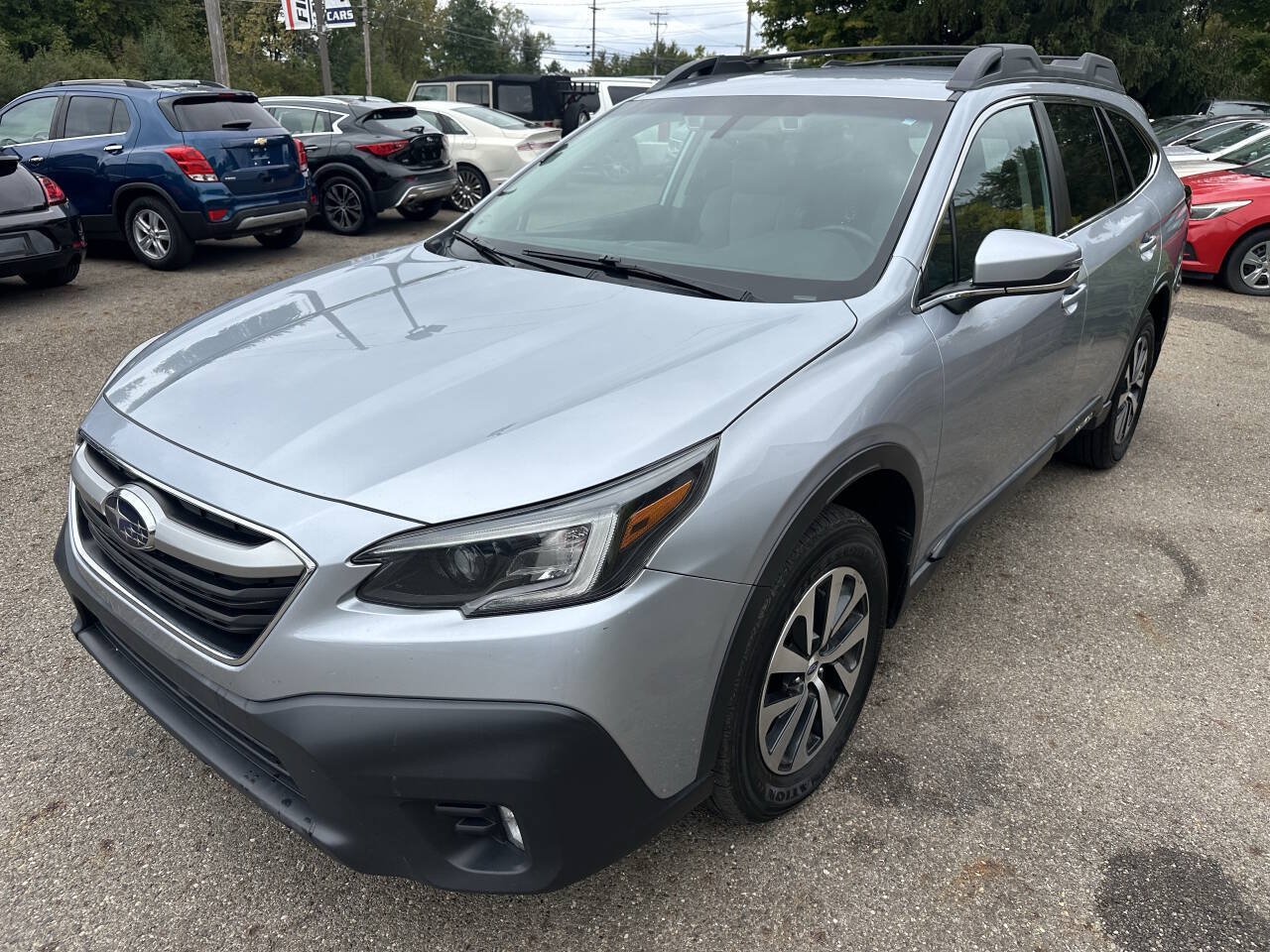 Used 2020 Subaru Outback Premium AWD/4WD image 2