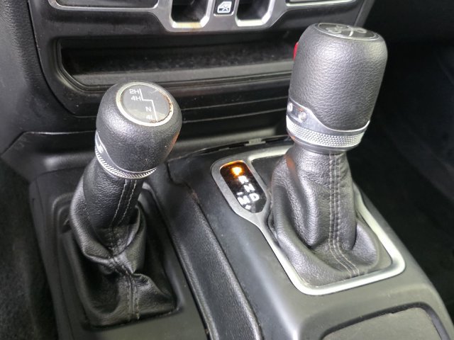 Used 2018 Jeep Wrangler Unlimited Sport S AWD/4WD image 19