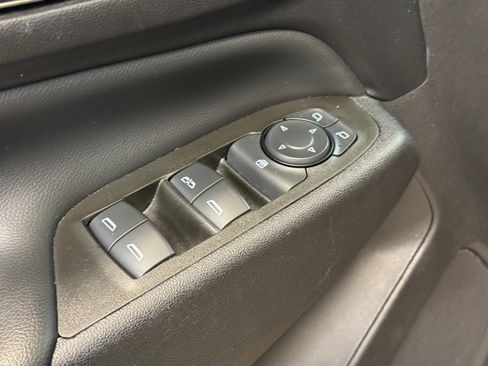 Used 2021 Chevrolet Equinox LT image 10