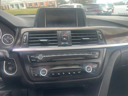 Used 2015 BMW 320i Sedan image 14