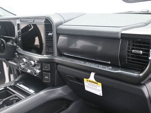 New 2026 Ford F250 Lariat w/ Chrome Package image 2