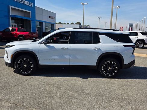 New 2026 Chevrolet Traverse LT w/ Enhanced Driving Package image 2