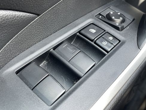 Used 2020 Toyota RAV4 XLE image 22