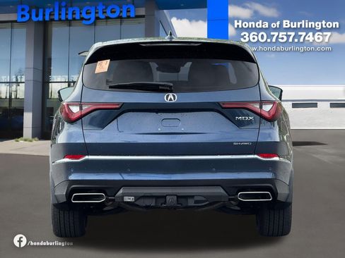 Used 2025 Acura MDX SH-AWD w/ Technology Package image 5