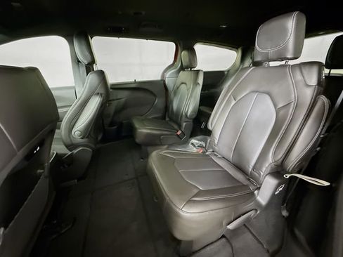 New 2026 Chrysler Pacifica Select w/ S Appearance Package image 23