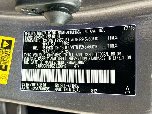 Used 2016 Toyota Highlander XLE FWD image 36
