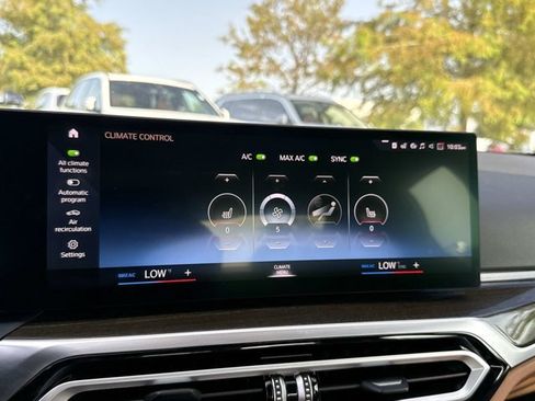 Used 2023 BMW 330i Sedan w/ M Sport Package RWD image 25
