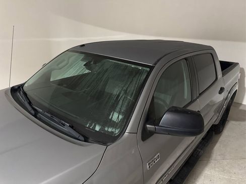 Used 2016 Toyota Tundra SR5 w/ SR5 Upgrade Package image 15