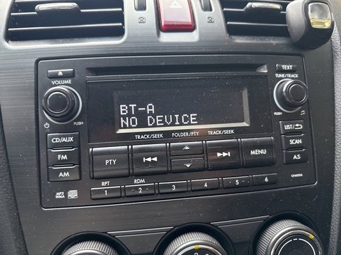 Used 2014 Subaru Forester 2.5i image 16