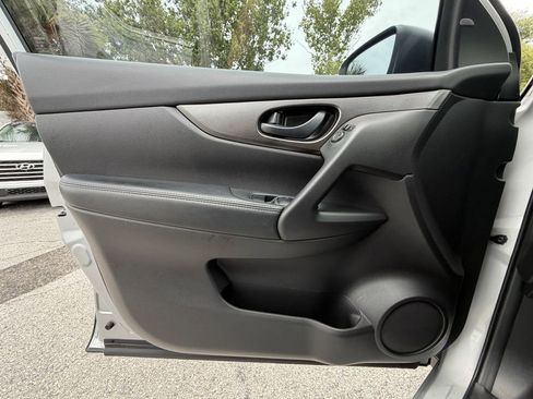 Used 2020 Nissan Rogue Sport S FWD image 20