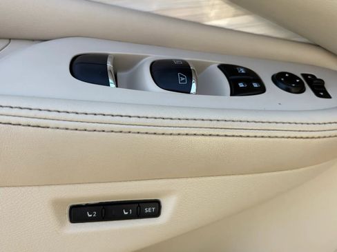Used 2017 Nissan Murano Platinum w/ Platinum Technology Package AWD/4WD image 16