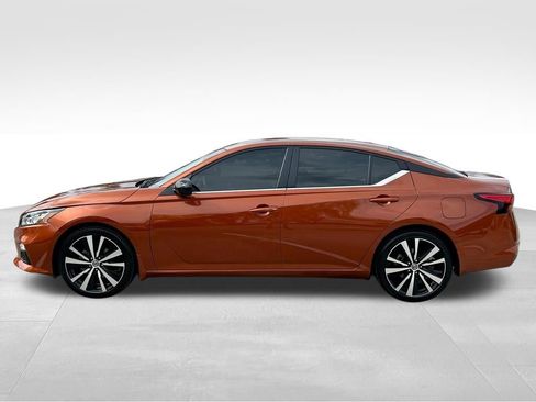 Certified 2021 Nissan Altima 2.5 SR FWD image 10
