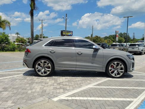 Used 2024 Audi RS Q8 AWD/4WD image 6