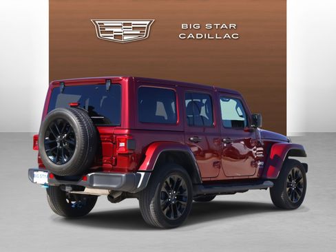 Used 2022 Jeep Wrangler Unlimited Sahara w/ Cold Weather Group image 5