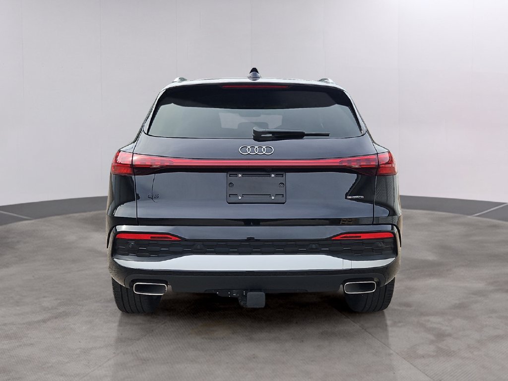Certified 2025 Audi Q5 Premium AWD/4WD image 5
