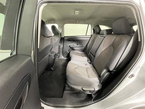 Certified 2023 Toyota Highlander L image 10