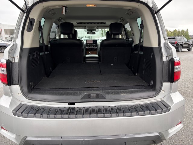 Used 2023 Nissan Armada SL w/ Captain's Chairs Package AWD/4WD image 23