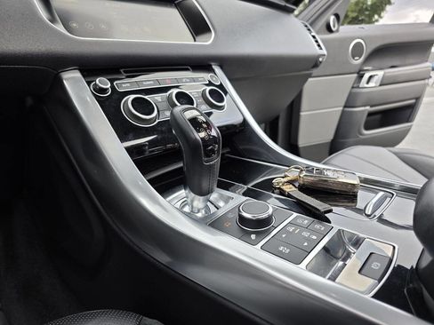 Used 2017 Land Rover Range Rover Sport HSE image 46