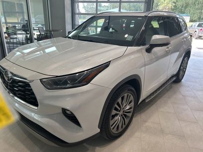 Used 2022 Toyota Highlander Platinum