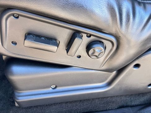 Used 2005 HUMMER H2 Base w/ Preferred Equipment Group image 18