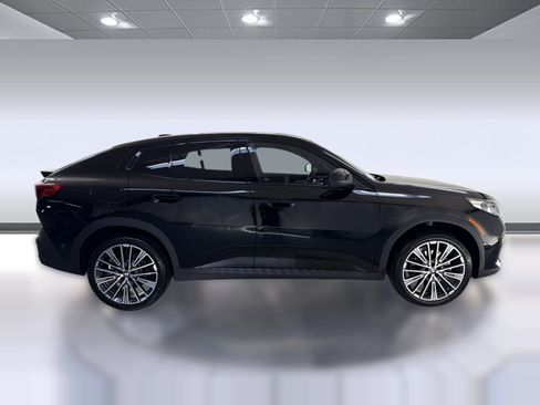 New 2026 BMW X2 xDrive28i w/ Technology Package AWD/4WD image 8