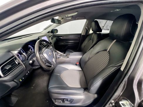 Used 2022 Toyota Camry SE image 7