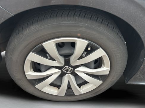 Certified 2024 Honda Civic LX image 32