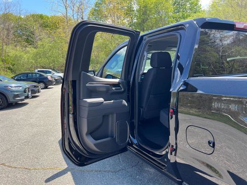 Used 2025 Chevrolet Silverado 1500 LT AWD/4WD image 32
