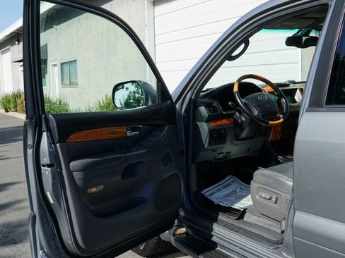 Used 2004 Lexus GX 470 AWD/4WD image 36