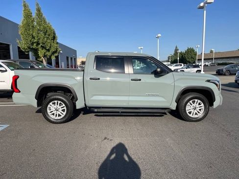 Used 2026 Toyota Tundra SR5 AWD/4WD image 3