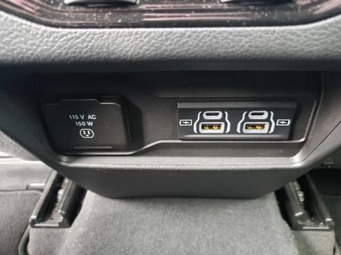 Used 2024 Jeep Grand Cherokee Altitude AWD/4WD image 14