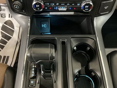 Used 2021 Ford F150 Lariat w/ Equipment Group 502A High image 19