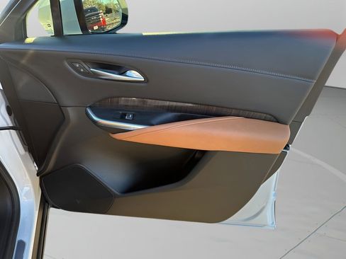 Used 2023 Cadillac XT4 Sport image 12