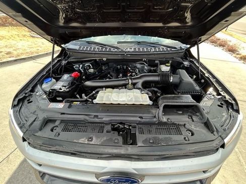 Used 2024 Ford Expedition Max XLT image 30