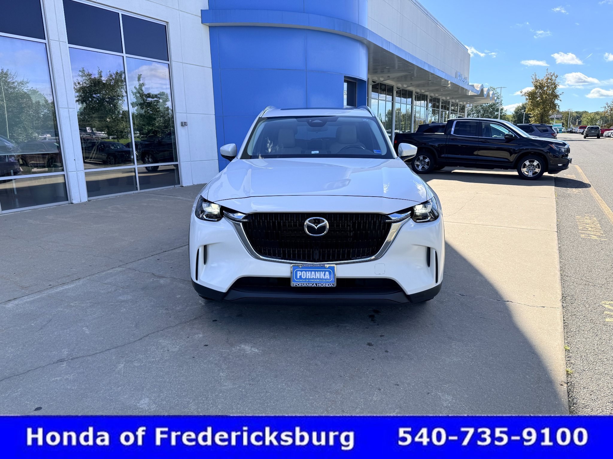 Used 2024 MAZDA CX-90 Plug-In Hybrid w/ Preferred AWD/4WD image 9