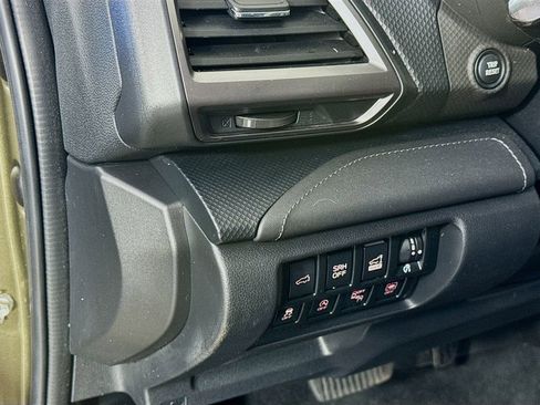 Used 2022 Subaru Forester Touring image 10