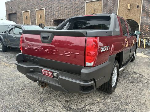Used 2005 Chevrolet Avalanche Z71 w/ Preferred Equipment Group AWD/4WD image 5