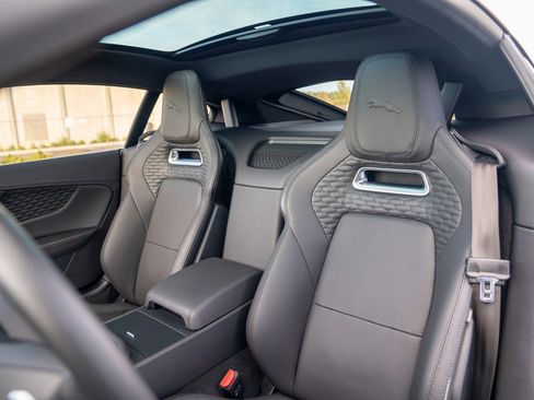 Used 2023 Jaguar F-TYPE R image 5