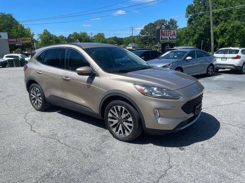 Used 2020 Ford Escape Titanium AWD/4WD image 3